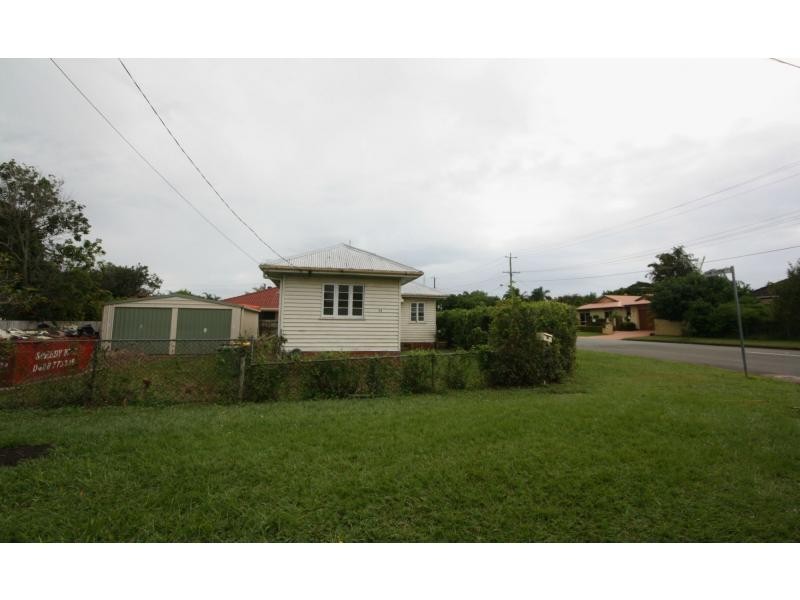 54 Arthur Street, Woody Point QLD 4019
