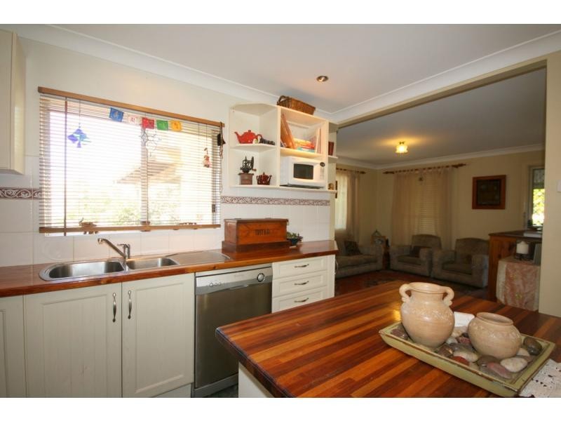 17 Long Street, Clontarf QLD 4019