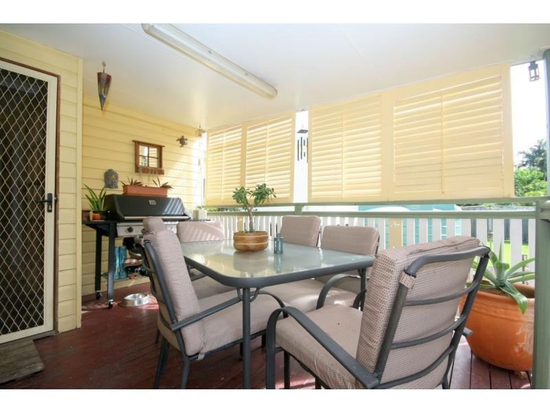 17 Long Street, Clontarf QLD 4019