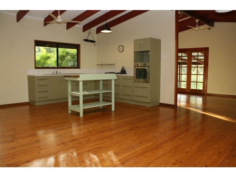 200 Campbell Parade, Beachmere QLD 4510