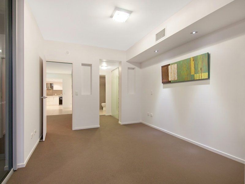 Sandstone Point QLD 4511