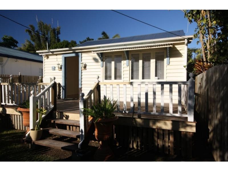 34 Donald Street, Woody Point QLD 4019