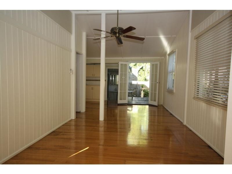 34 Donald Street, Woody Point QLD 4019