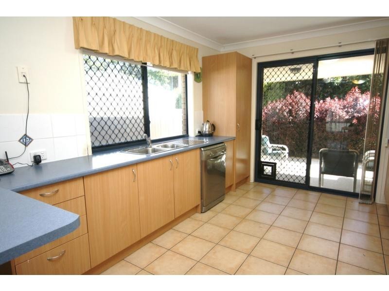 3A Hawthorne Street, Woody Point QLD 4019