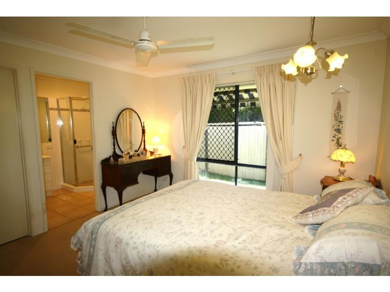 3A Hawthorne Street, Woody Point QLD 4019