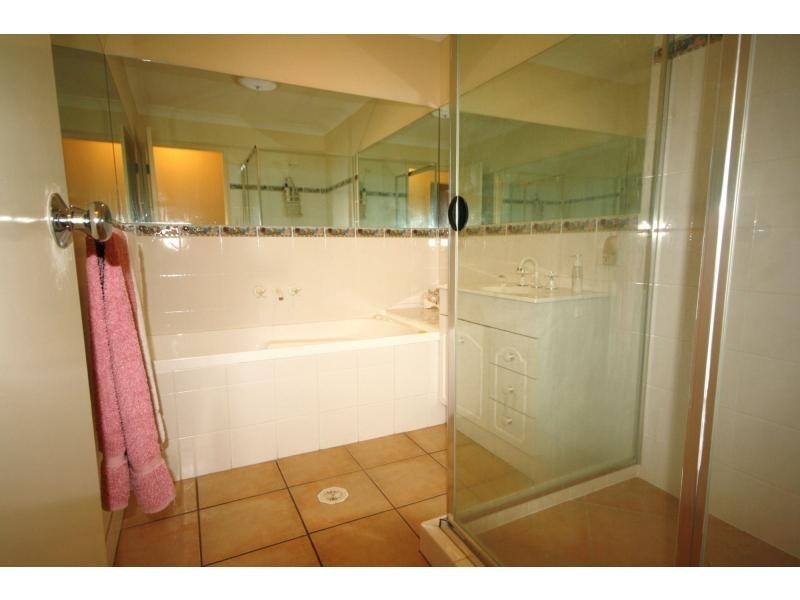 3A Hawthorne Street, Woody Point QLD 4019