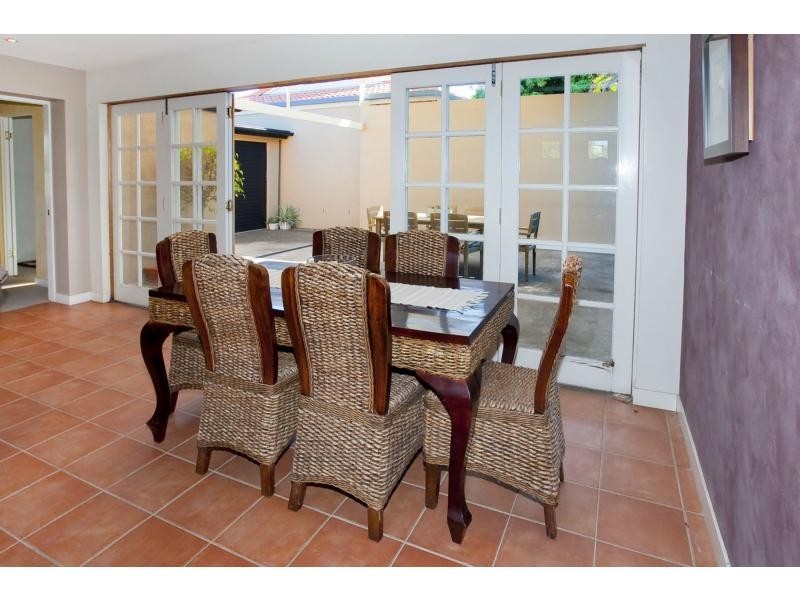 4 Anderson Street, Scarborough QLD 4020