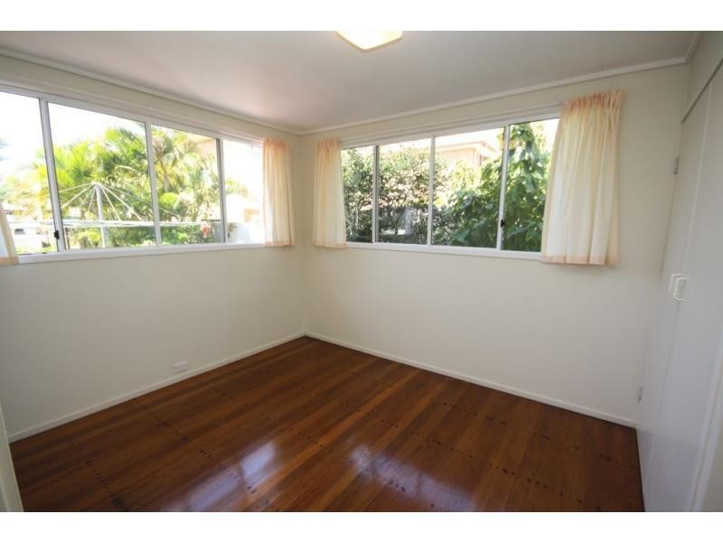 7 Buckley Street, Scarborough QLD 4020