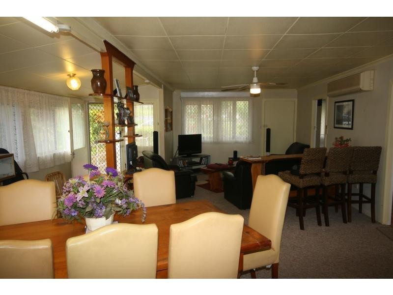 0037 Fernlea Avenue, Scarborough QLD 4020