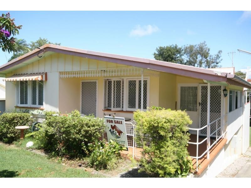 0037 Fernlea Avenue, Scarborough QLD 4020