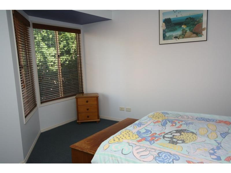 2/5 Ellen Street, Woody Point QLD 4019