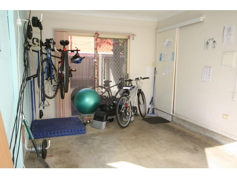 2/5 Ellen Street, Woody Point QLD 4019