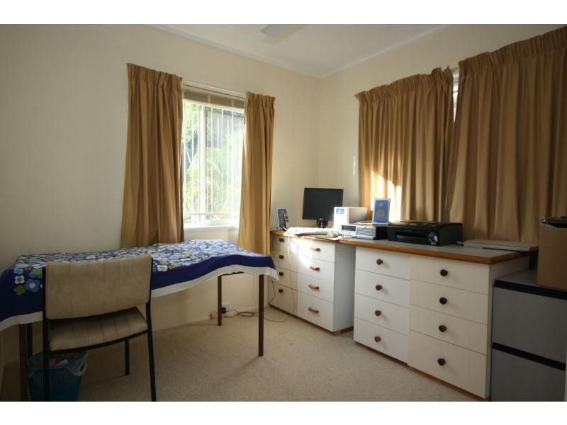 16 Burloo Crescent, Ferny Hills QLD 4055