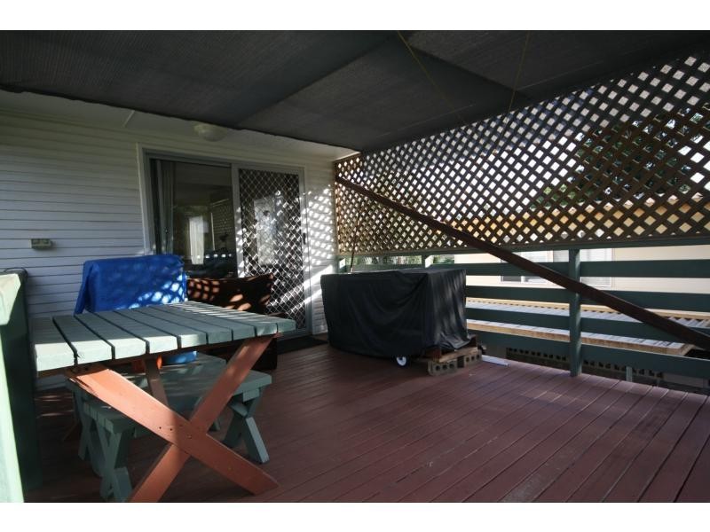 16 Burloo Crescent, Ferny Hills QLD 4055