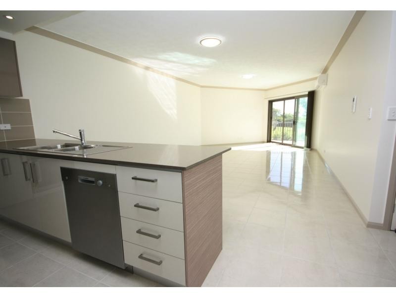 3/51 Whytecliffe Parade, Woody Point QLD 4019