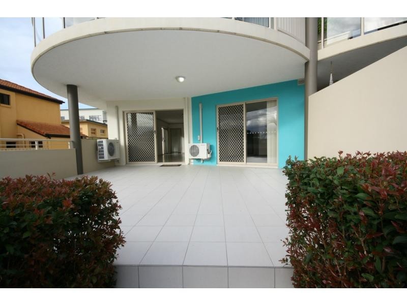 2/7 Annie Street, Woody Point QLD 4019