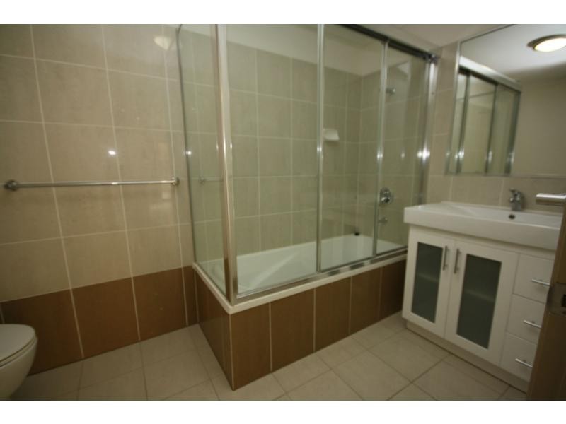 2/7 Annie Street, Woody Point QLD 4019