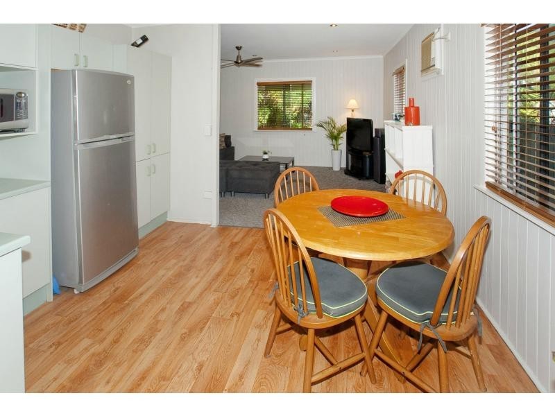 20 Ashmole Road, Redcliffe QLD 4020