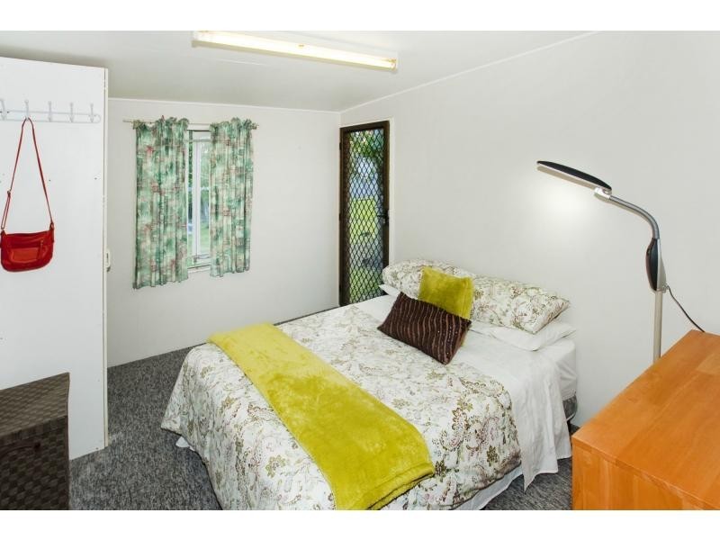20 Ashmole Road, Redcliffe QLD 4020