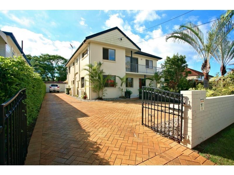 78 King Street, Woody Point QLD 4019