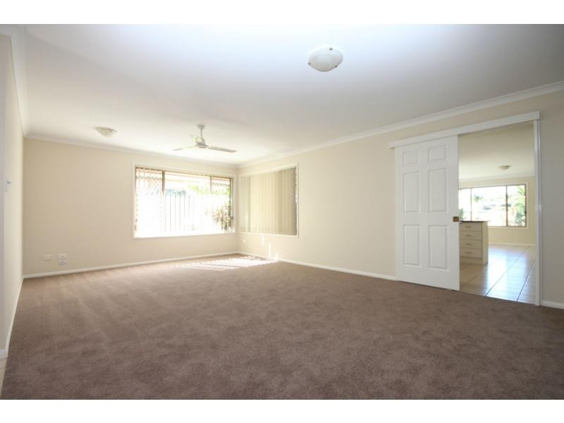 38 Dobell Street, Rothwell QLD 4022