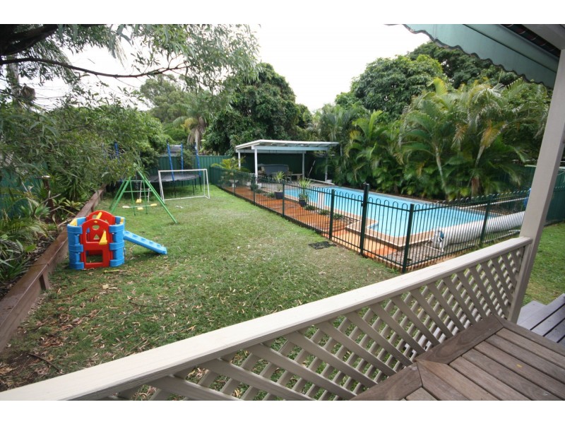 4 Mavor Street, Clontarf QLD 4019