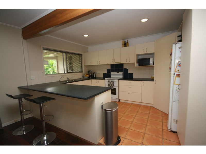 4 Mavor Street, Clontarf QLD 4019
