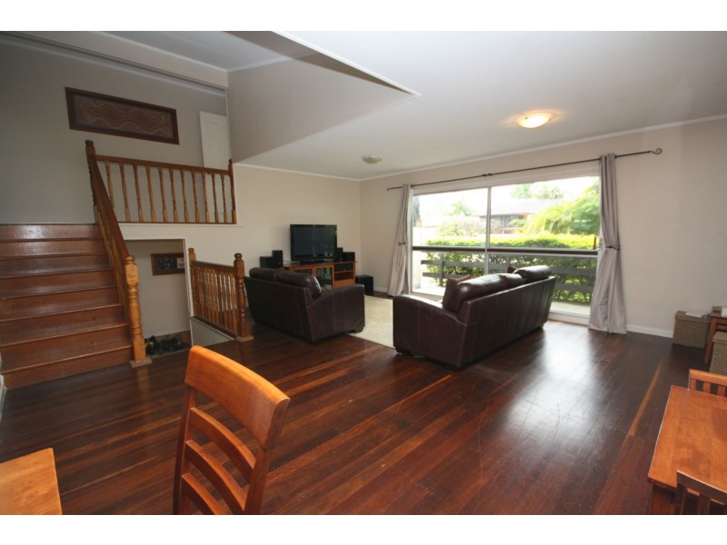 4 Mavor Street, Clontarf QLD 4019