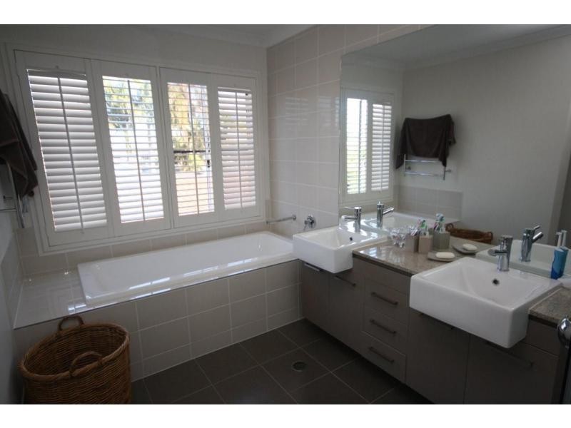 31 Kate Street, Woody Point QLD 4019