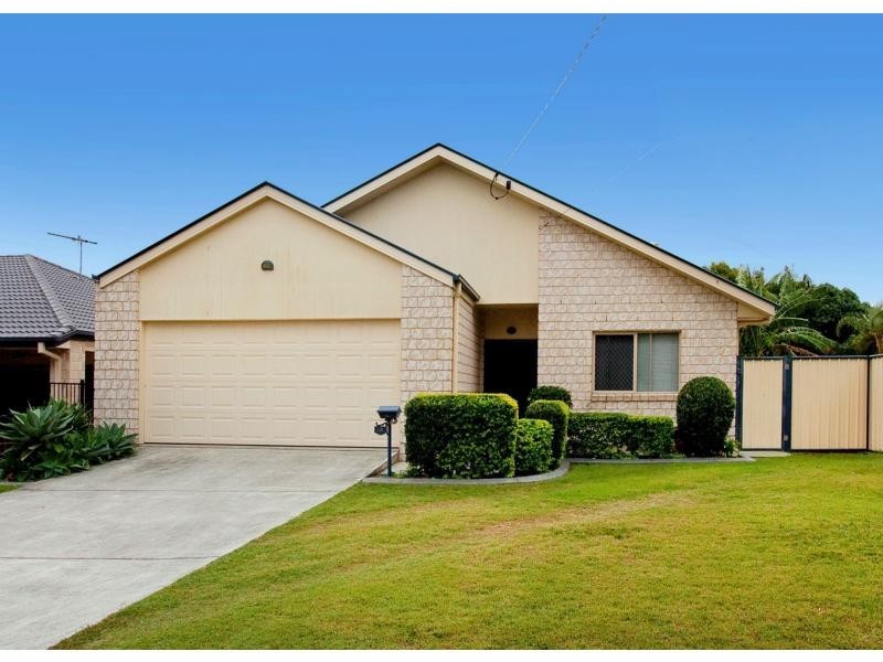 19 Cole Street, Scarborough QLD 4020