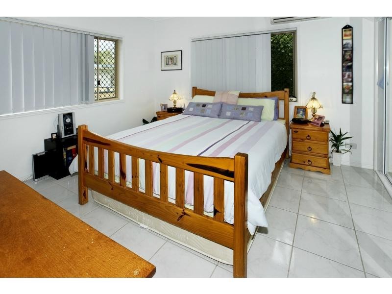 19 Cole Street, Scarborough QLD 4020