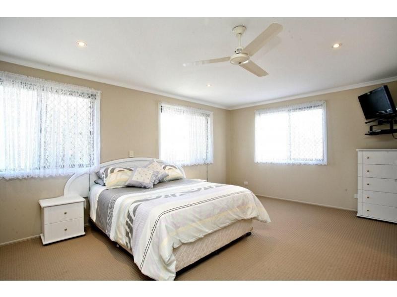 1 Kareela Court, Kippa-ring QLD 4021