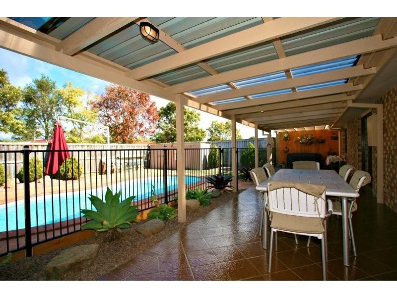 1 Kareela Court, Kippa-ring QLD 4021