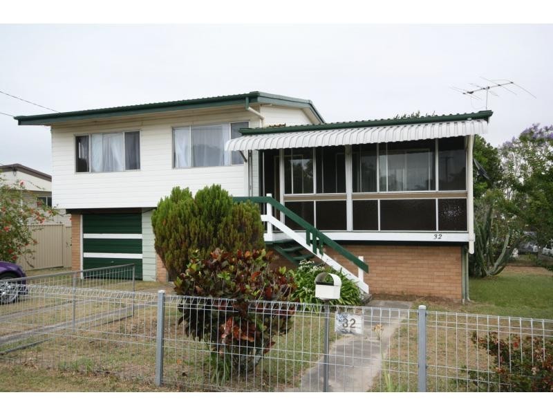 32 Ashmole Road, Redcliffe QLD 4020