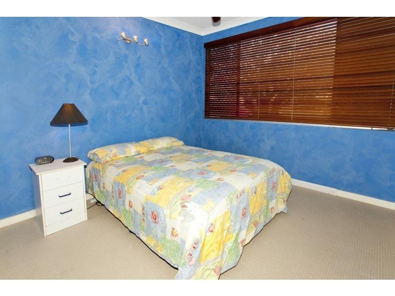 4 Anderson Street, Scarborough QLD 4020