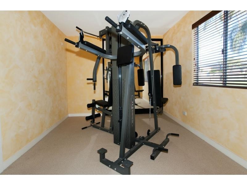 4 Anderson Street, Scarborough QLD 4020