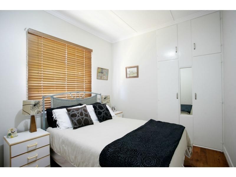 1 Davis Street, Redcliffe QLD 4020