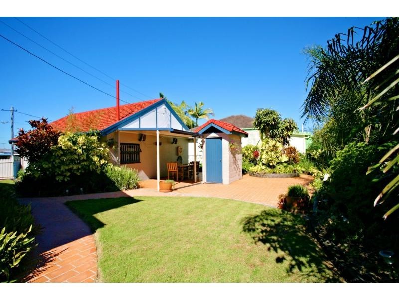 1 Davis Street, Redcliffe QLD 4020