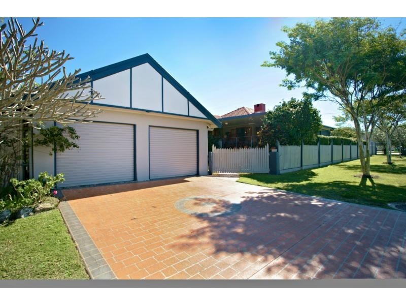 1 Davis Street, Redcliffe QLD 4020