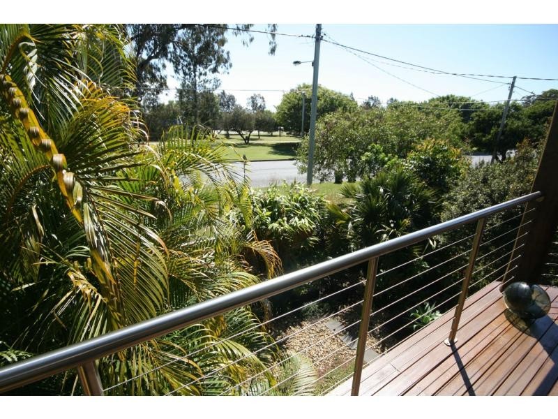 25 Thurecht Parade, Scarborough QLD 4020