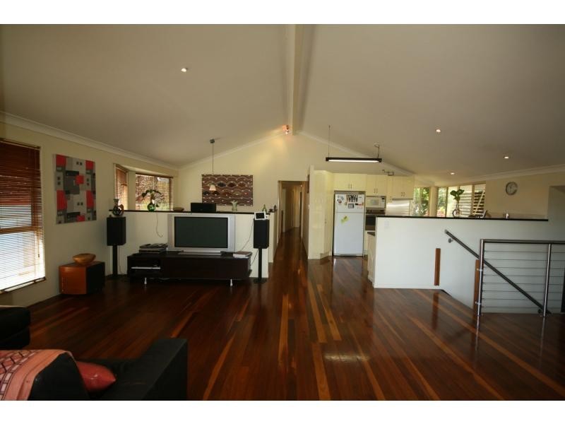 25 Thurecht Parade, Scarborough QLD 4020