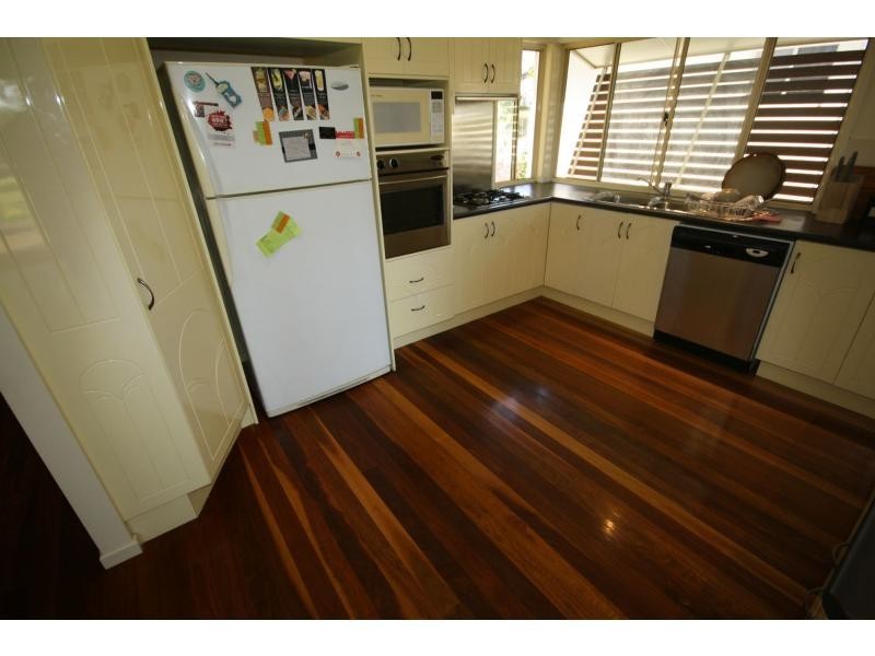 25 Thurecht Parade, Scarborough QLD 4020