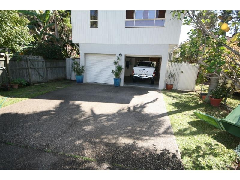 25 Thurecht Parade, Scarborough QLD 4020