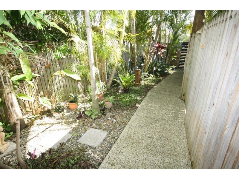 25 Thurecht Parade, Scarborough QLD 4020