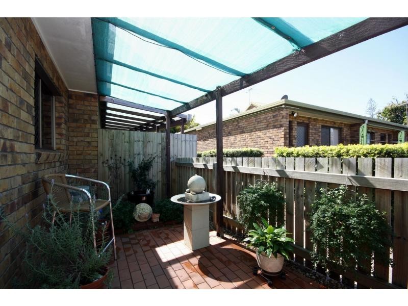 4/1 ROCK STREET, Scarborough QLD 4020