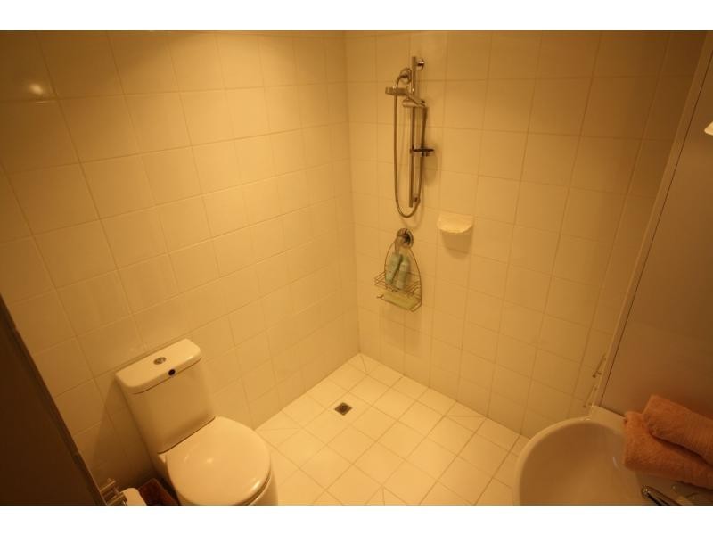 4/1 ROCK STREET, Scarborough QLD 4020