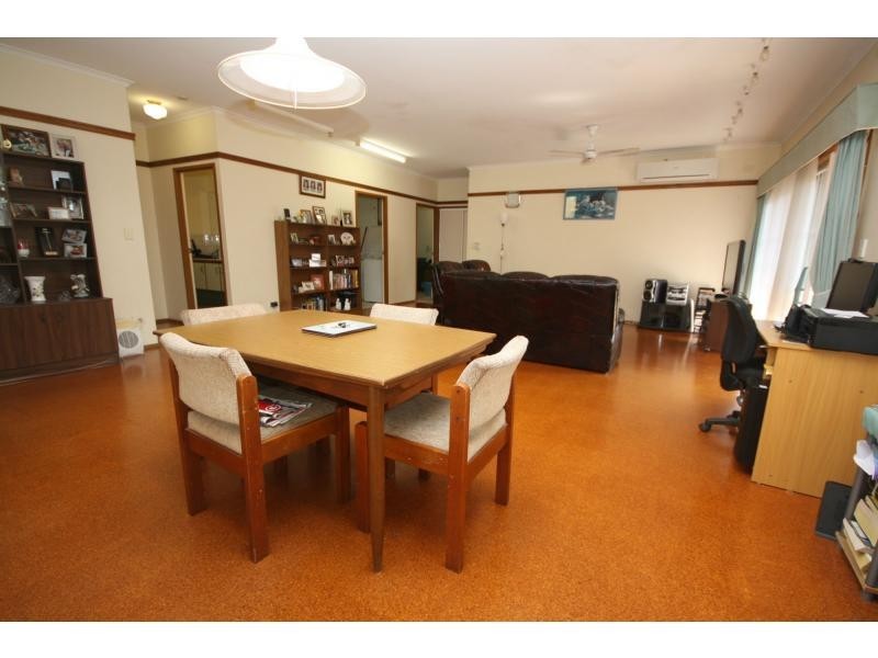 6 Lancaster Avenue, Redcliffe QLD 4020