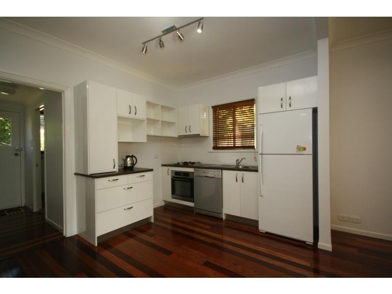 49a Griffith Road, Scarborough QLD 4020