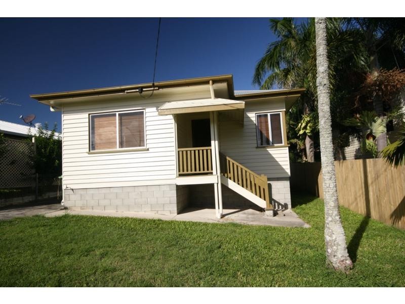 49a Griffith Road, Scarborough QLD 4020