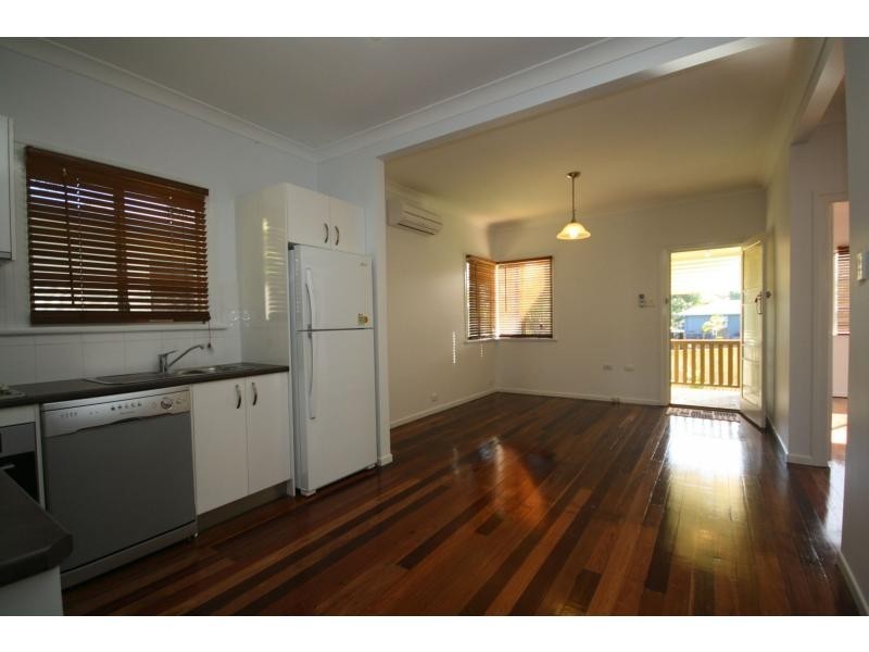 49a Griffith Road, Scarborough QLD 4020